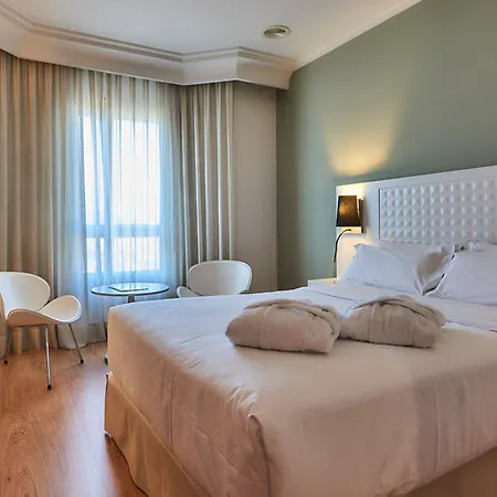 Galeones Affiliated By Melia 4* ויגו